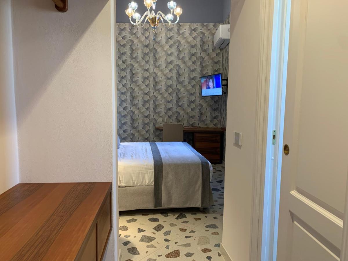 Bed and Breakfast Dimora Del Leone Гаета Екстер'єр фото