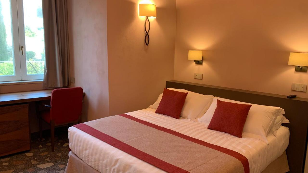 Bed and Breakfast Dimora Del Leone Гаета Екстер'єр фото