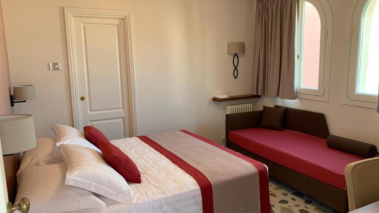 Bed and Breakfast Dimora Del Leone Гаета Екстер'єр фото