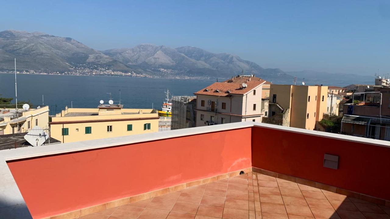 Bed and Breakfast Dimora Del Leone Гаета Екстер'єр фото