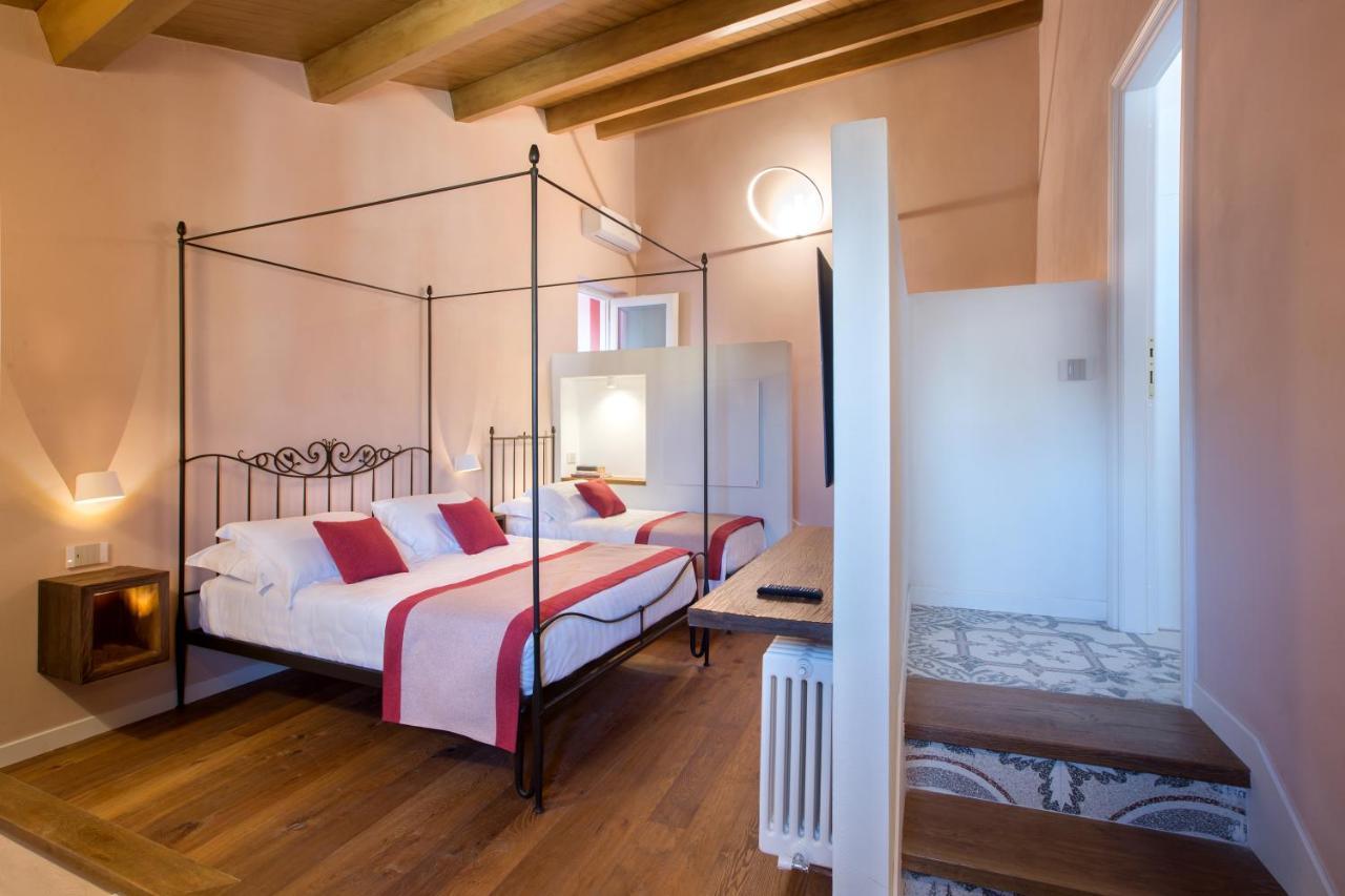 Bed and Breakfast Dimora Del Leone Гаета Екстер'єр фото